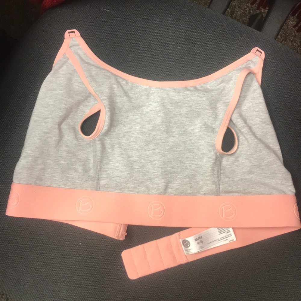 Clip and Pump hands free pumping bra